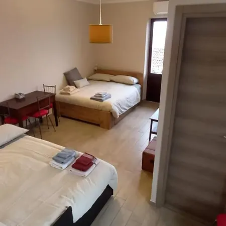 Nel Centro Storico Di Moncalieri Apartment Exterior photo